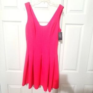 Women dress. Brand GUESS.  Size 10. Pink color